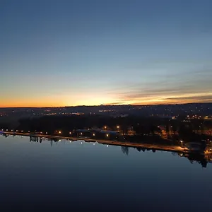 https://mon-allier-80m2-avec-vue-panoramique-sur-lac.hotels-rhonealpes.com
