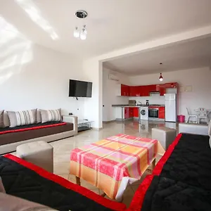 https://appartement-neuf-entoure-de-verdure.marrakeshhotelsmorocco.com