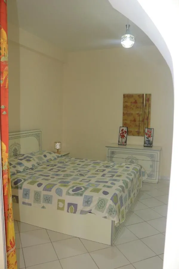 Appartement Julia Au Centre Ville Agadir Dans Residence Borj Dalat 0*,
